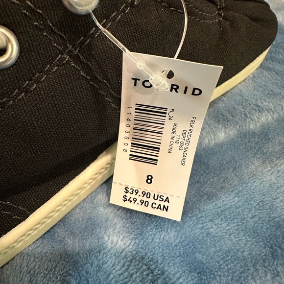 Torrid Riley Ruched Black Sneakers - Picture 5 of 5
